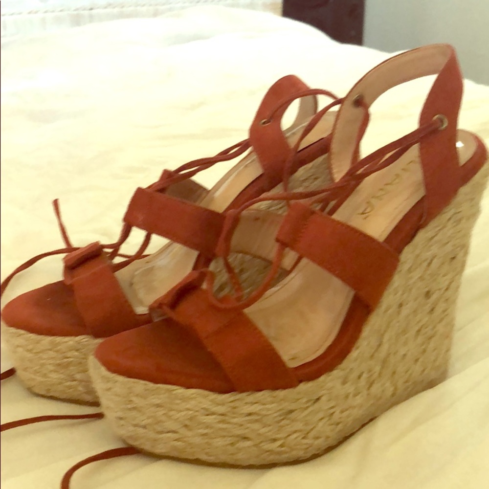 Liliana wedges